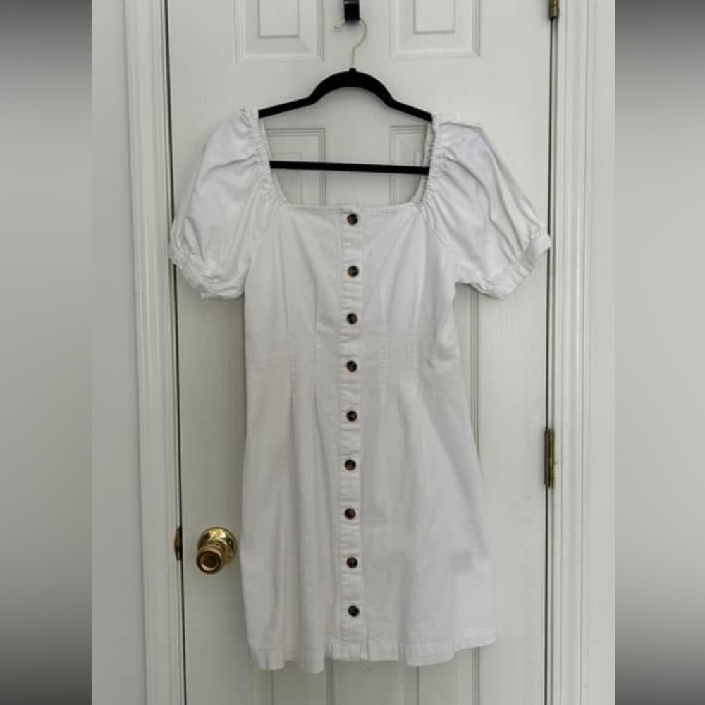 White Who What Wear Button dress